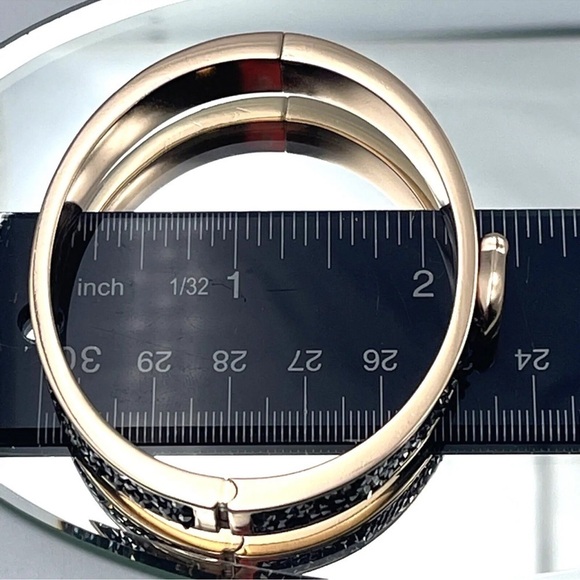 NIB COACH Logo Hinged Bangle Bracelet Rose Gold Tone Black Sprinkle Stone Druzy - Picture 9 of 12
